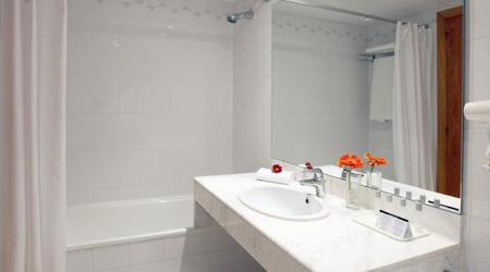 Doble Hotel Ciutat Granollers  Doble Hotel Ciutat Granollers